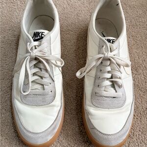 Nike Men's White and Light Gray Sneakers